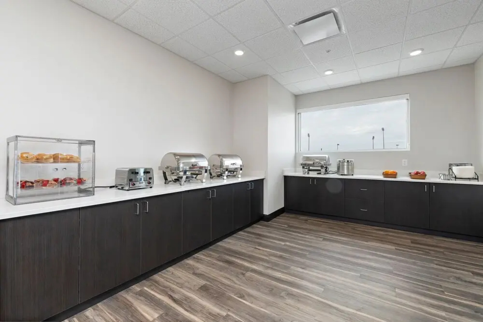 Holiday Inn Express Kansas City North Parkville An IHG Hotel