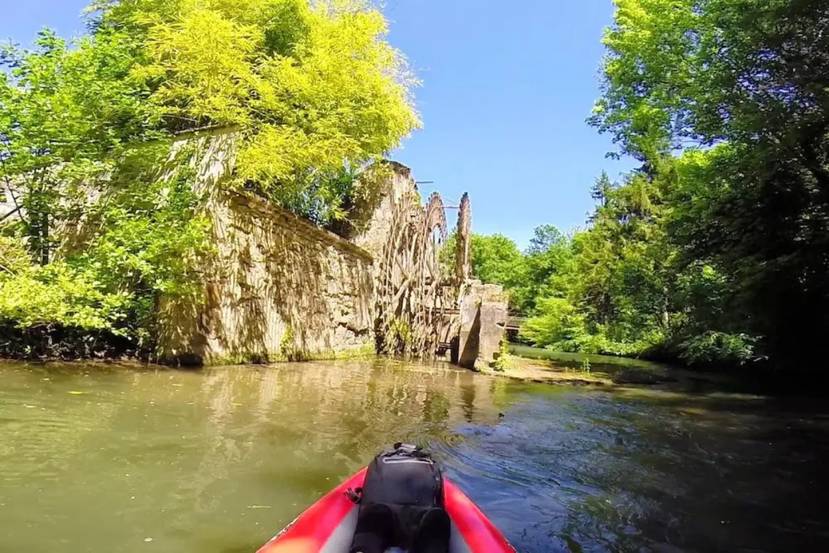 Apartment With one Bedroom in Sainte-geneviève-lès-gasny, With Enclosed Garden and Wifi