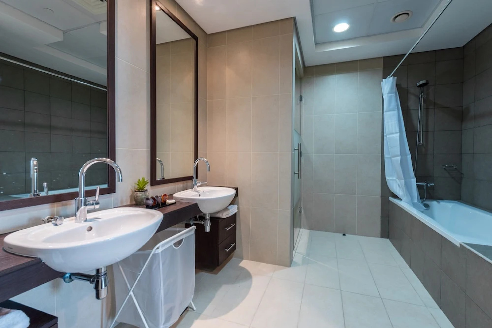 EDEN'S Homes & Villas - Dream Palm Residences