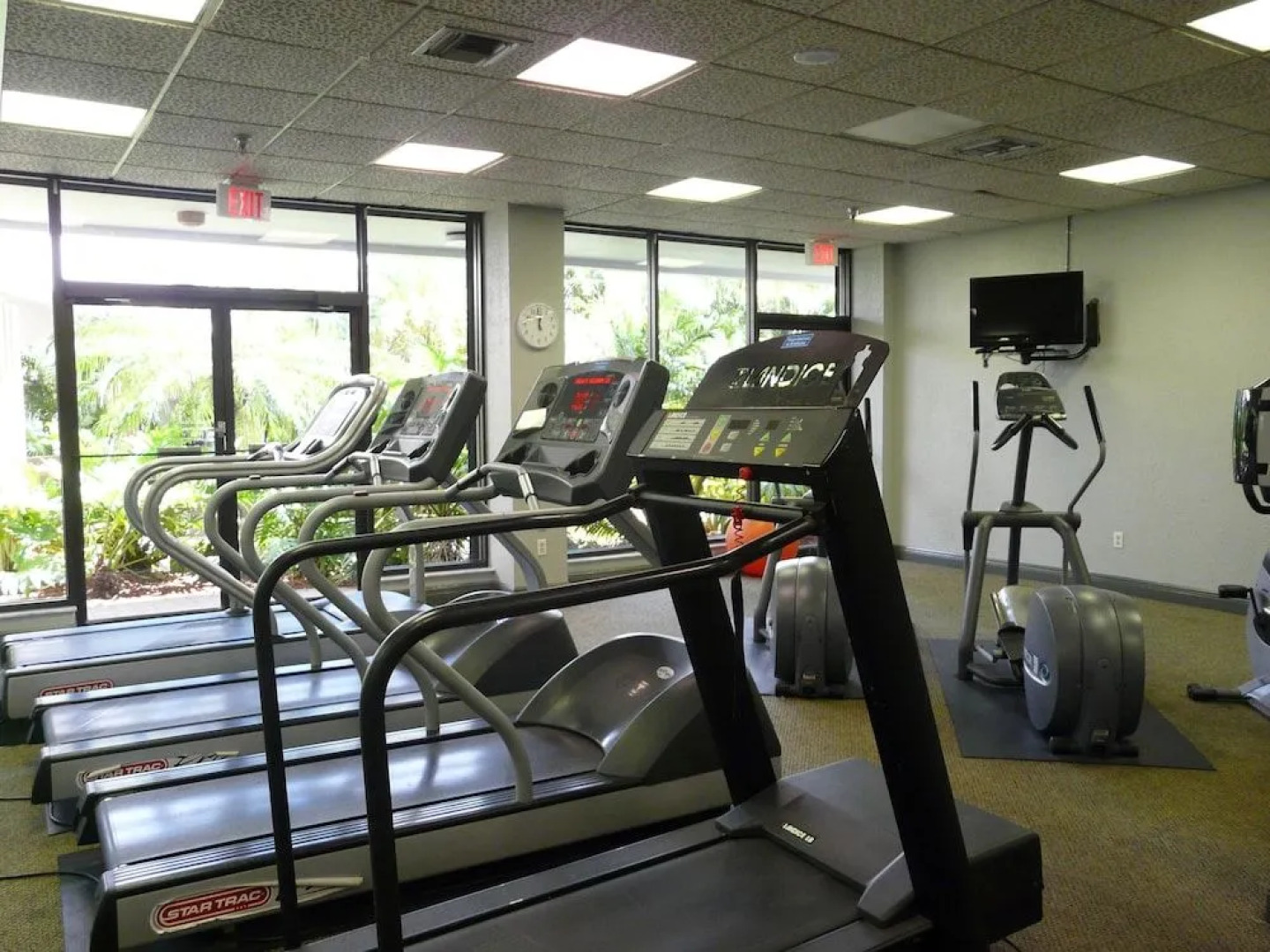 South Seas Tower 4-1711