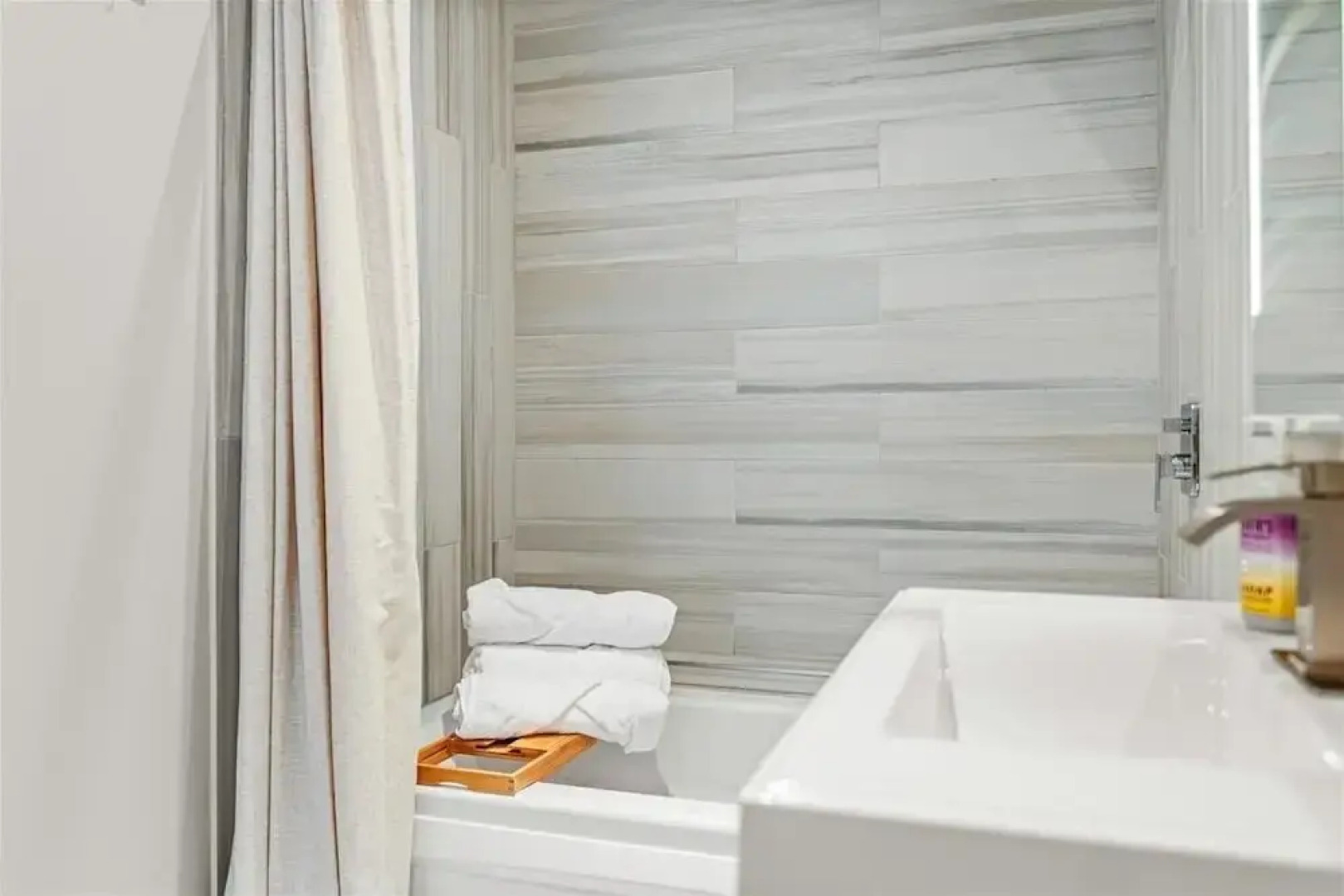 Pocono Scandinavian Cottage 2 Bedroom Cottage by RedAwning