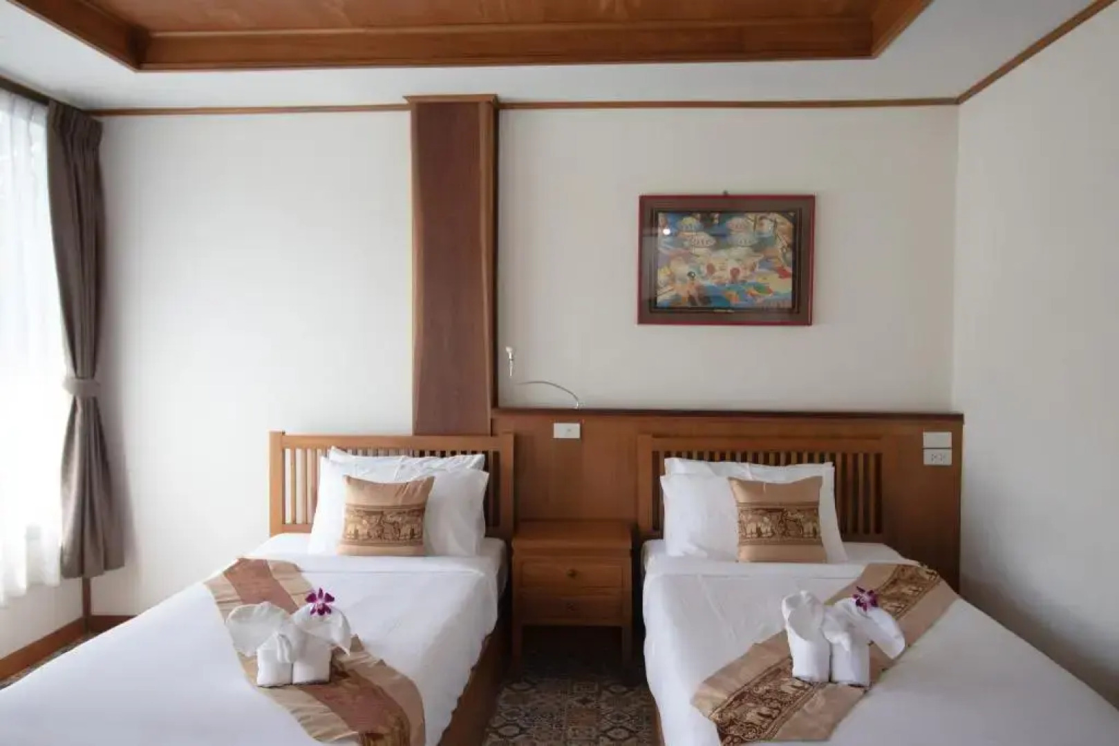 Royal Train Garden Resort By Zuzu