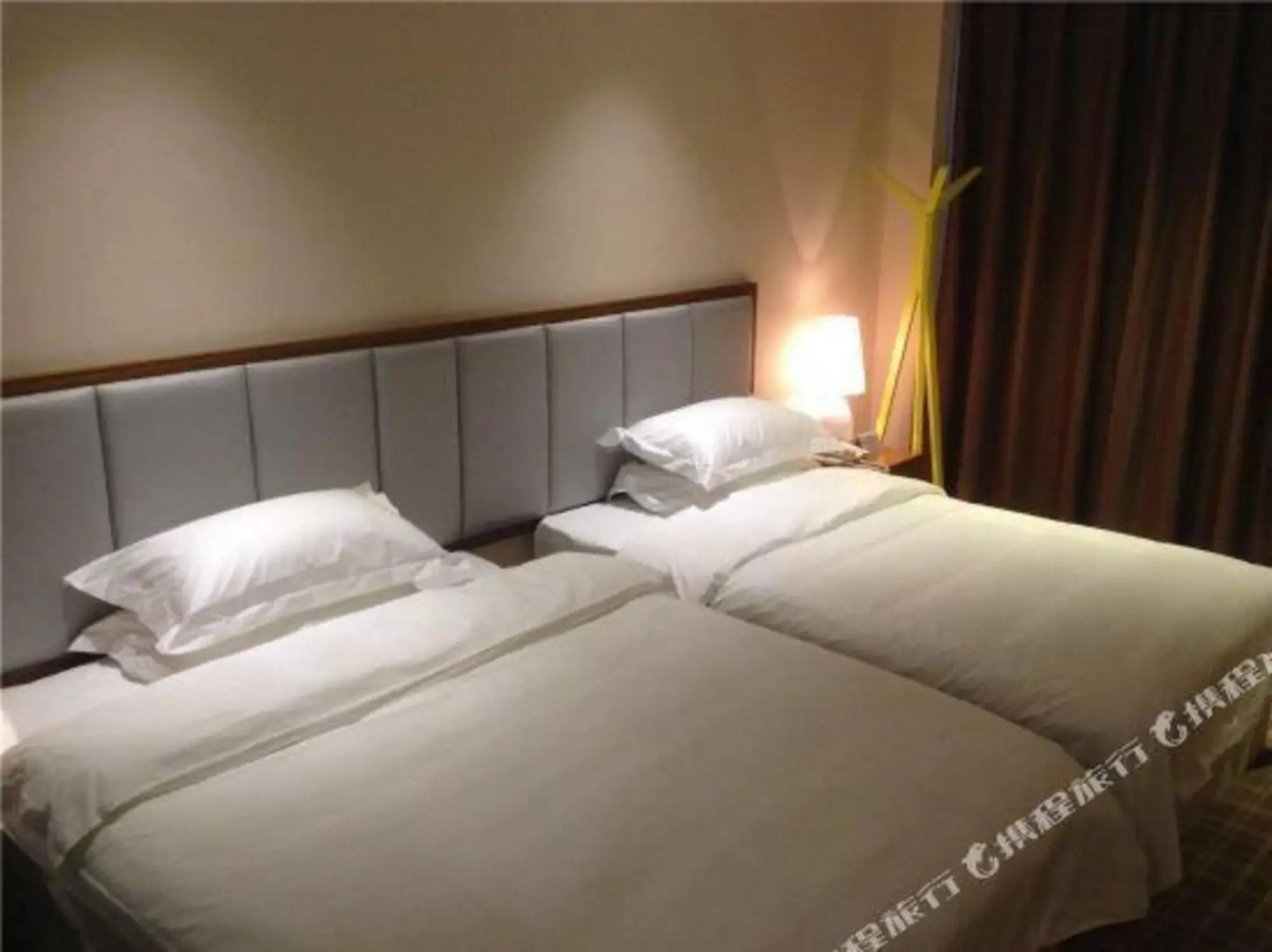 Super 8 Kaifeng City Government