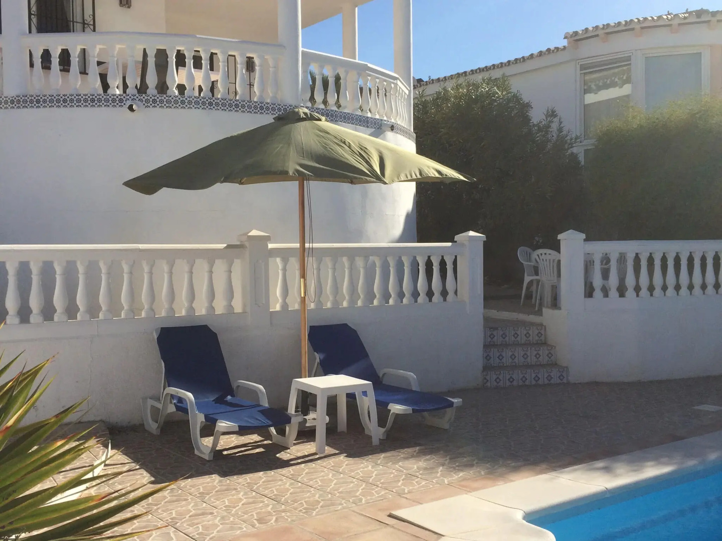 Inviting holiday home in Puente de Salia with roofed terrace