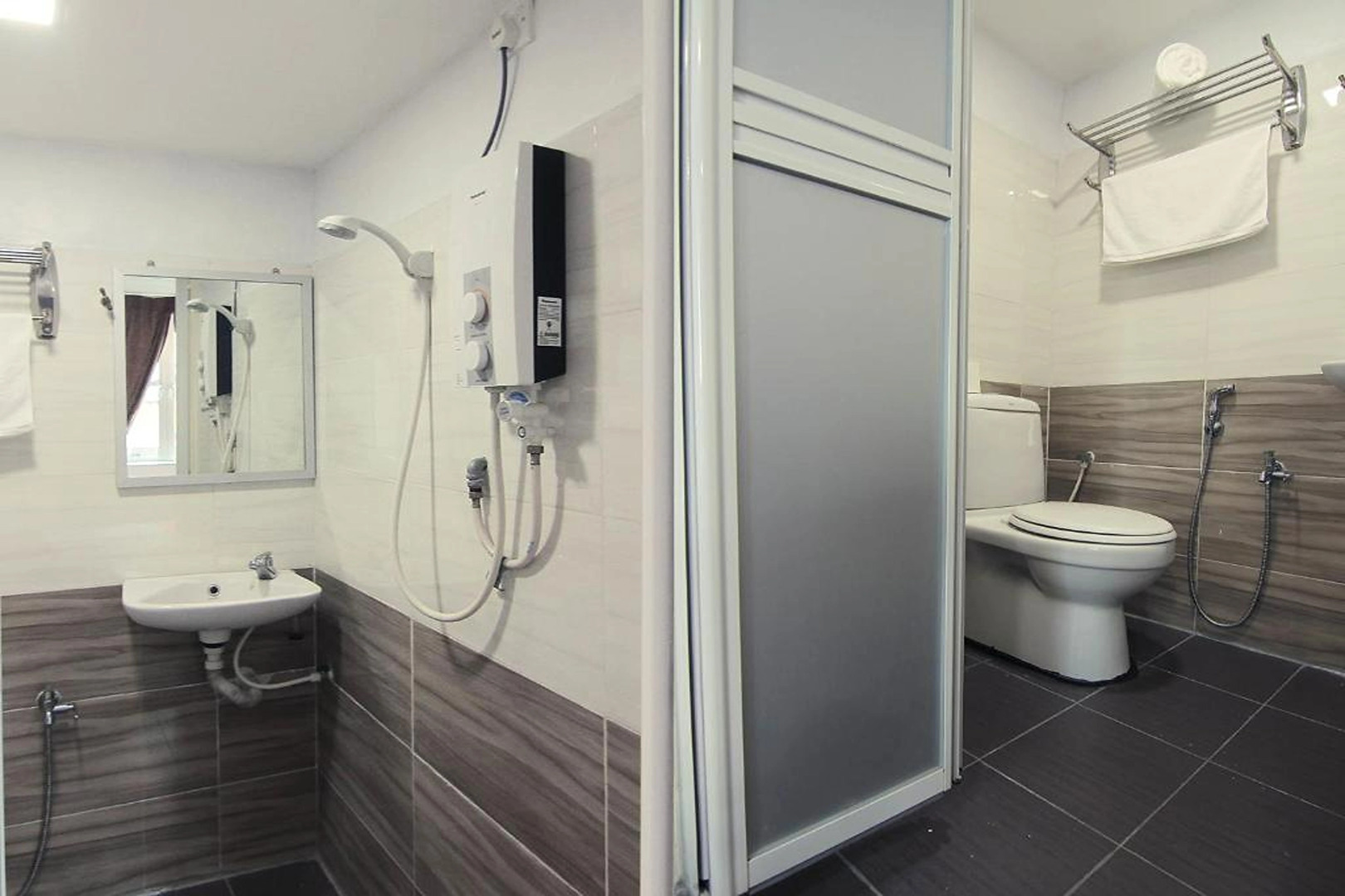 Room V @ Jalan Megat