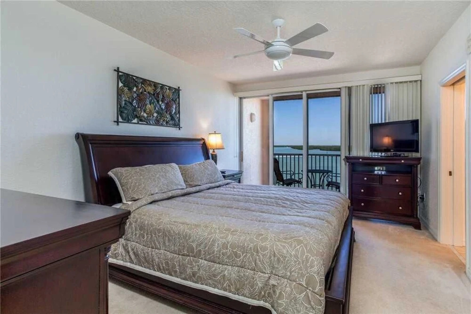 Island Beach Club 304 - Two Bedroom Condo