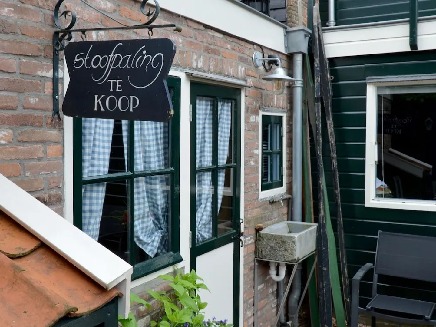 Comfy Holiday Home with Fenced Courtyard in Edam near Center