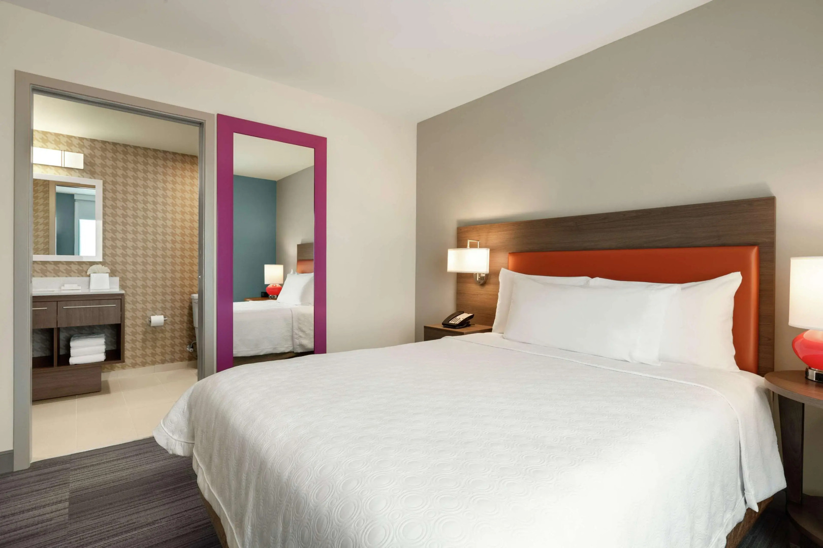Home2 Suites by Hilton Sarasota - Bradenton Airport, FL