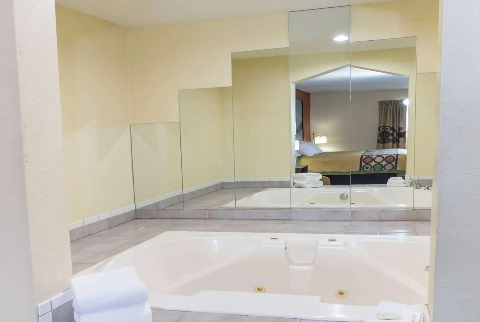 Super 8 by Wyndham Big Rapids