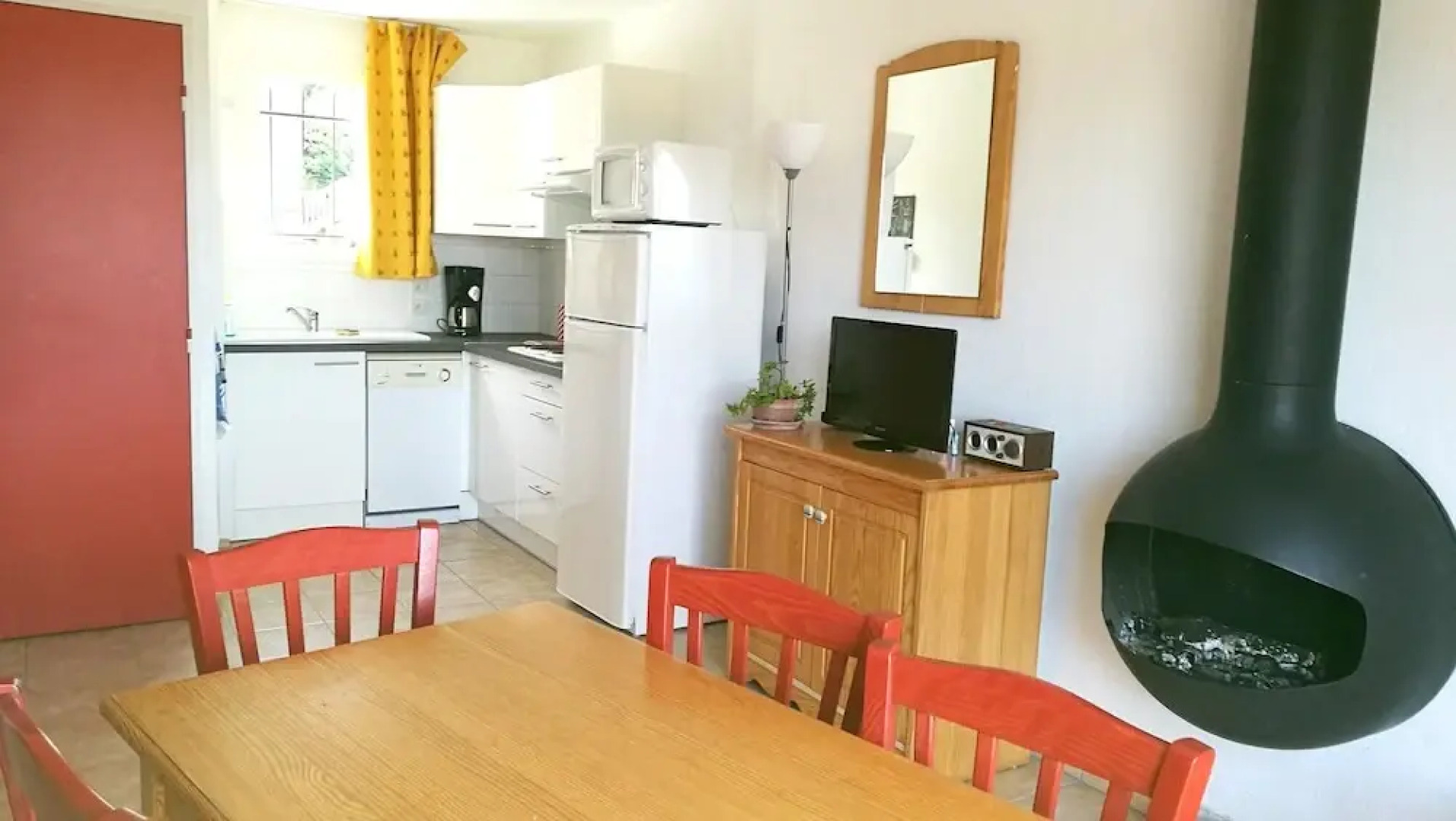 Apartment With 2 Bedrooms in La Salvetat sur Agout, With Wonderful Lake View, Shared Pool and Furnished Garden - 500 m From the Beach