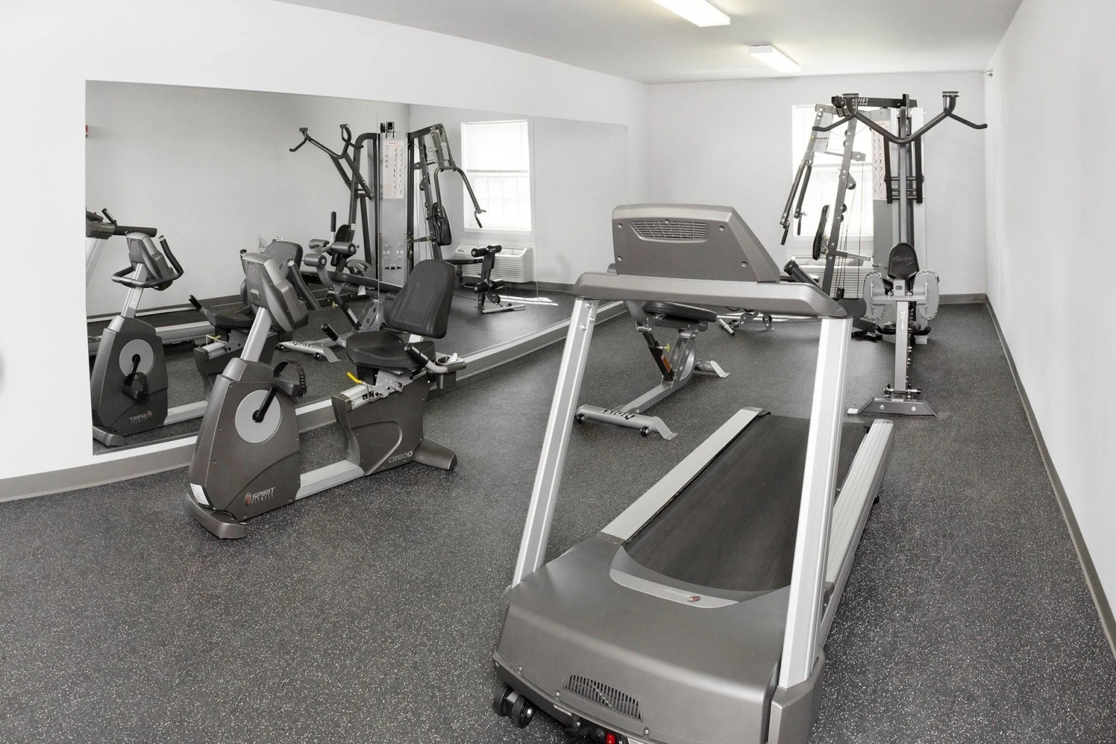 Red Roof Inn & Suites Dickinson