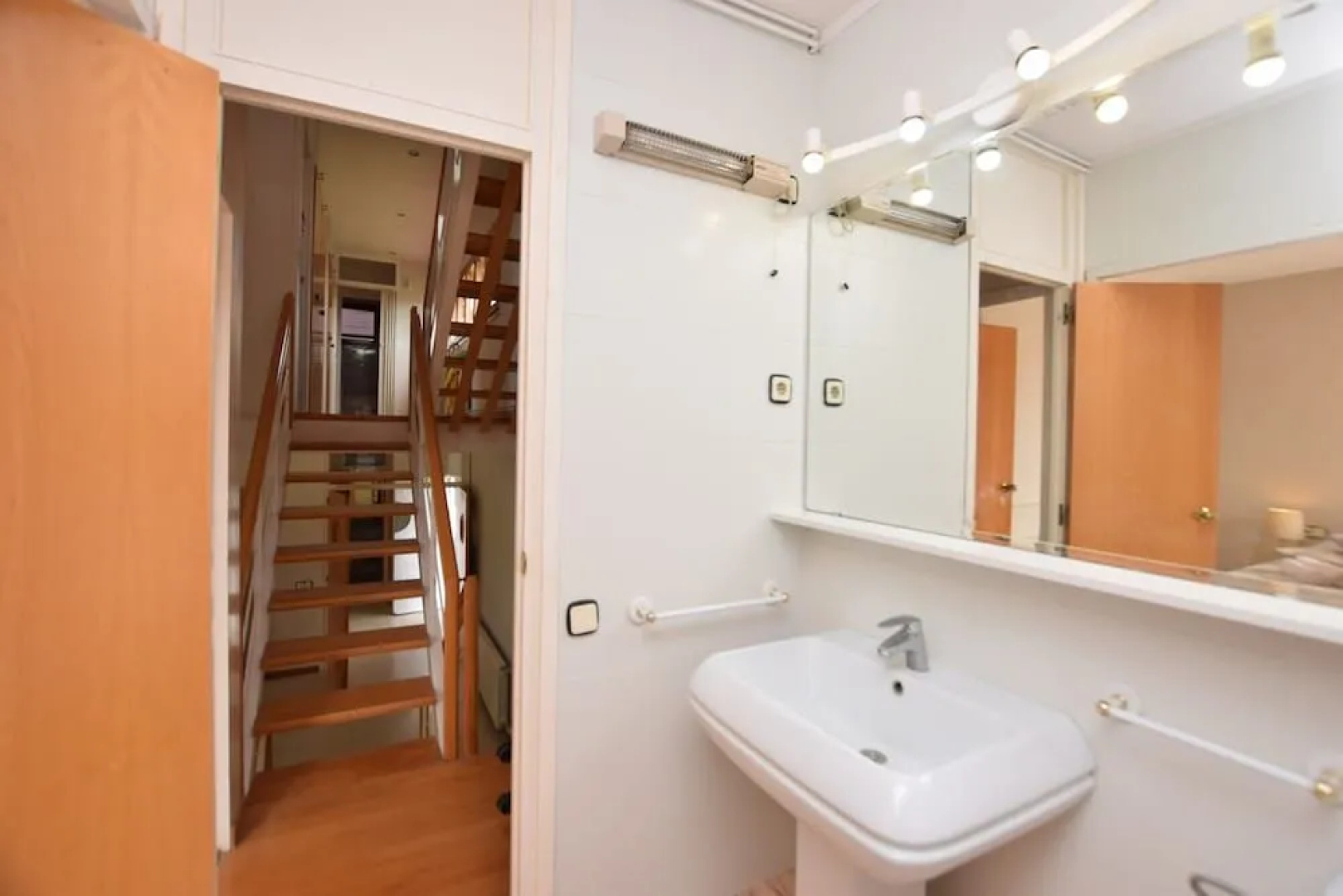 HomeHolidaysRentals Palmeras House - Costa Barcelona
