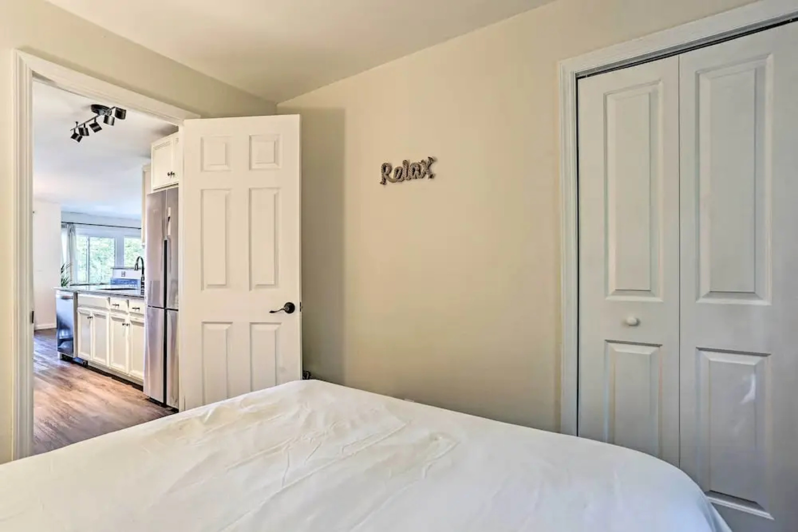 Vernon Condo w/ Deck, Near Appalachian Trail!