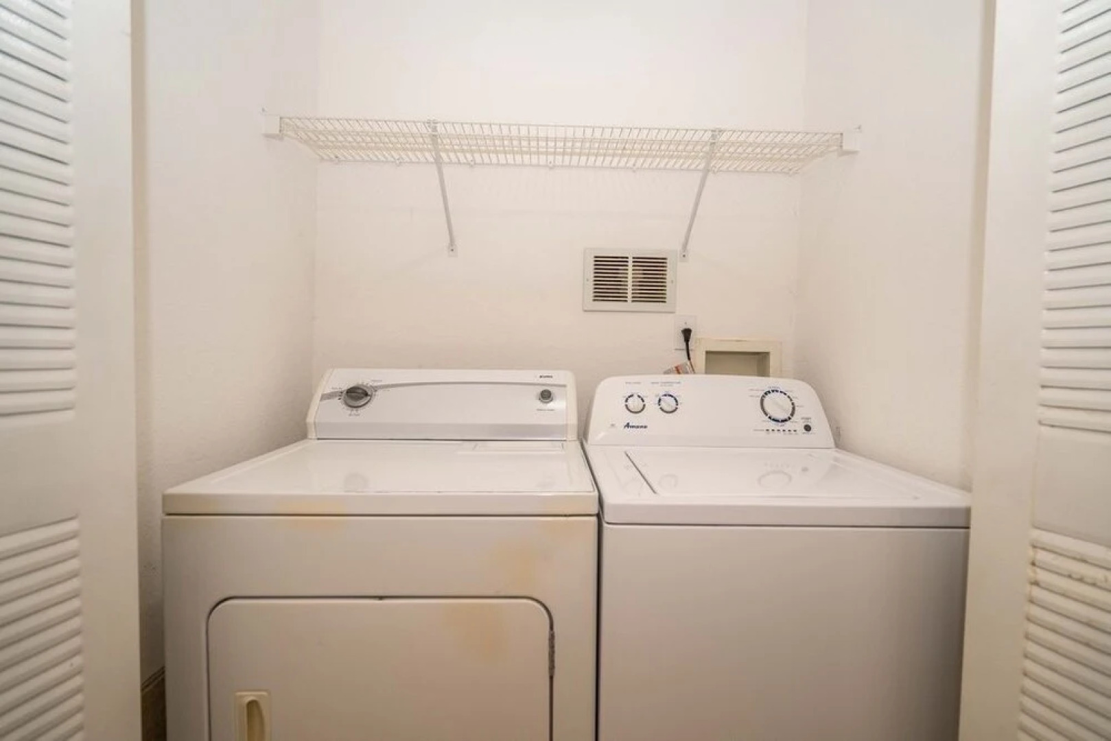 Captivating Extended Stay Or Corporate Rental 2 Bedroom Townhouse