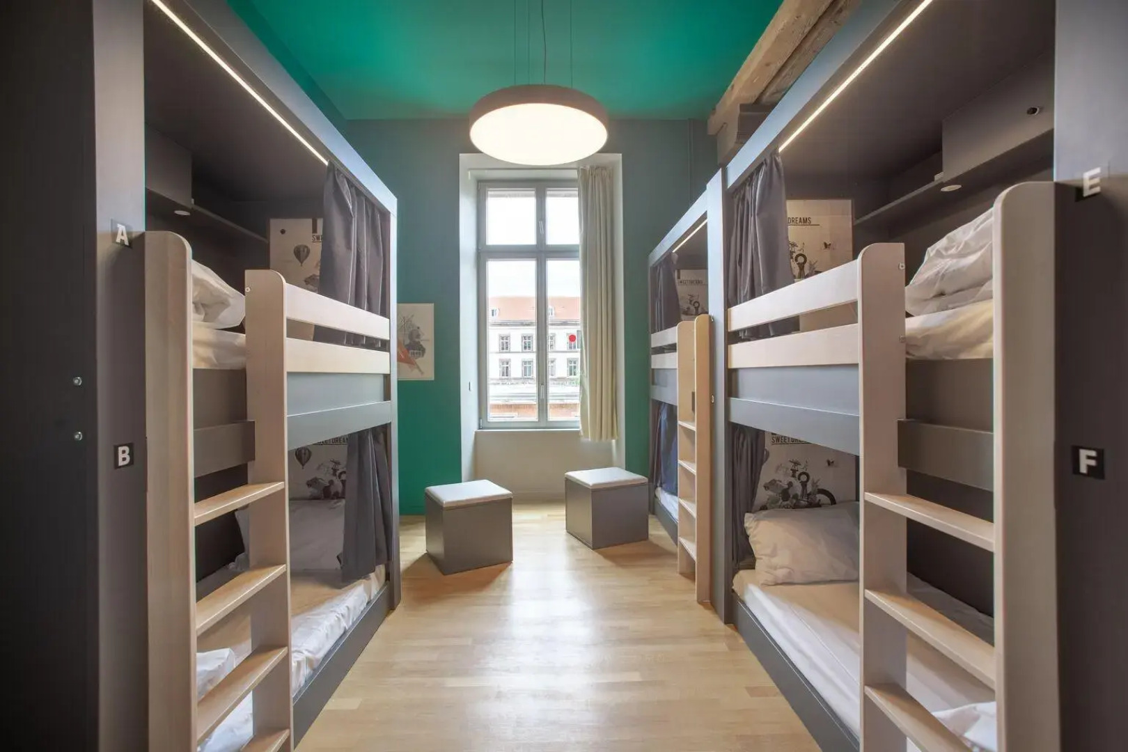 The People - Strasbourg - Hostel