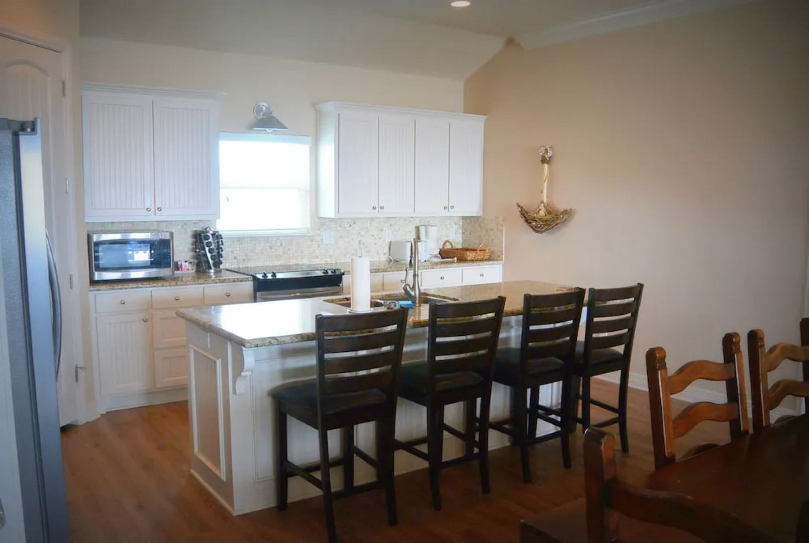 Surf And Sand 4 Bedroom Home by RedAwning