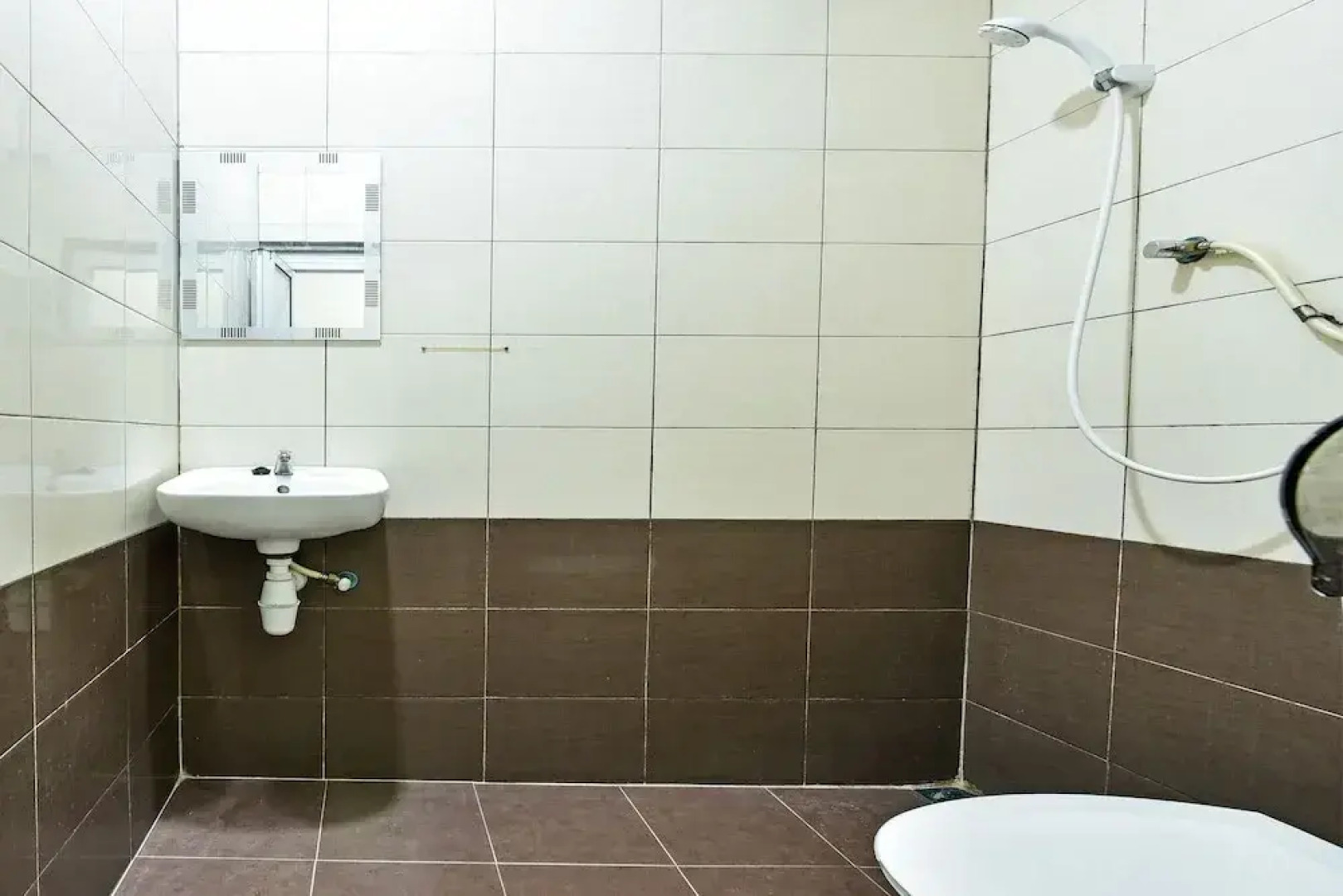 Capital O 90761 D Jiwa Hotel