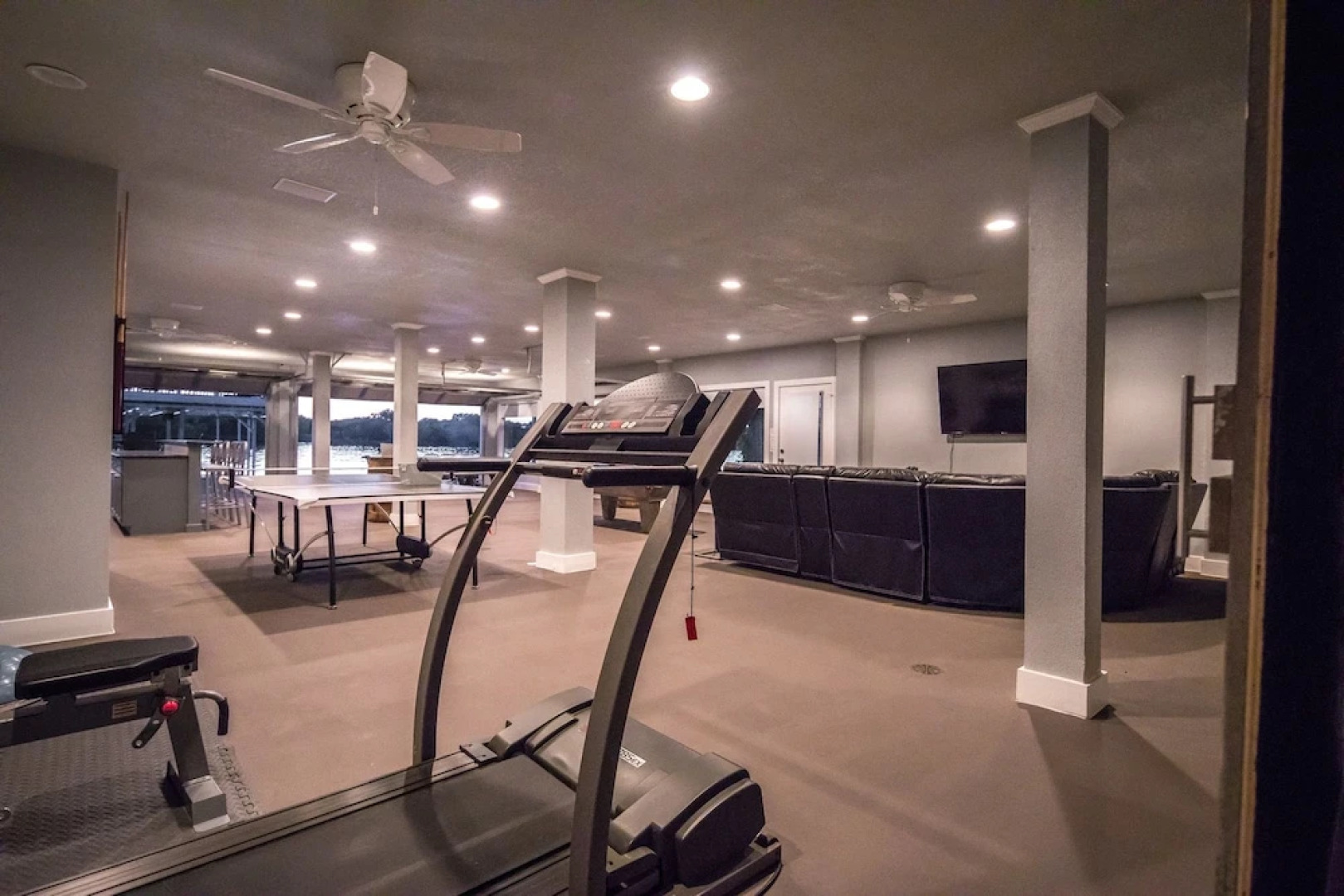 Paradise Pointe 4 Bedrooms 3.5 Bathrooms Home