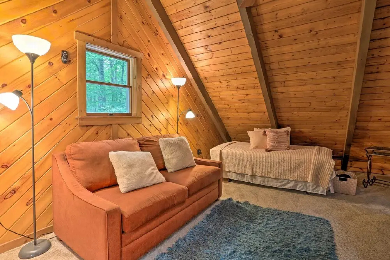 Pocono Log Cabin: Fireplace, Fire Pits & Amenities