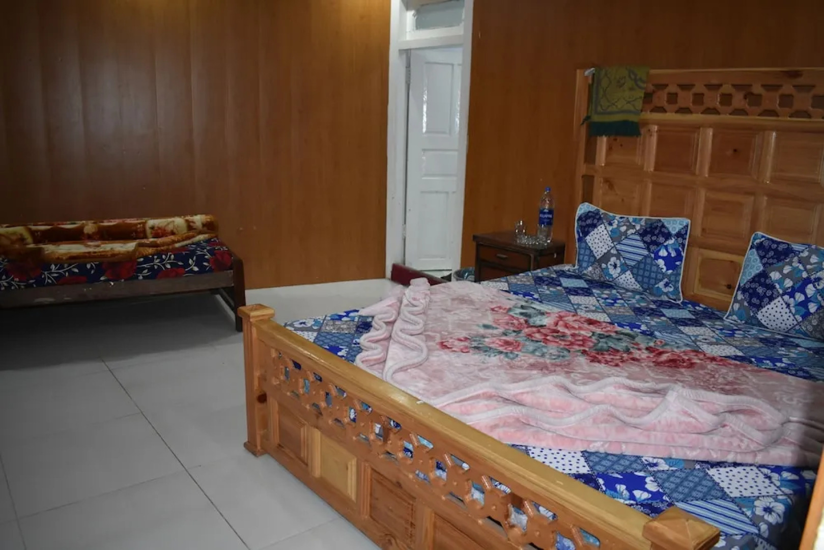 New White Palace Hotel