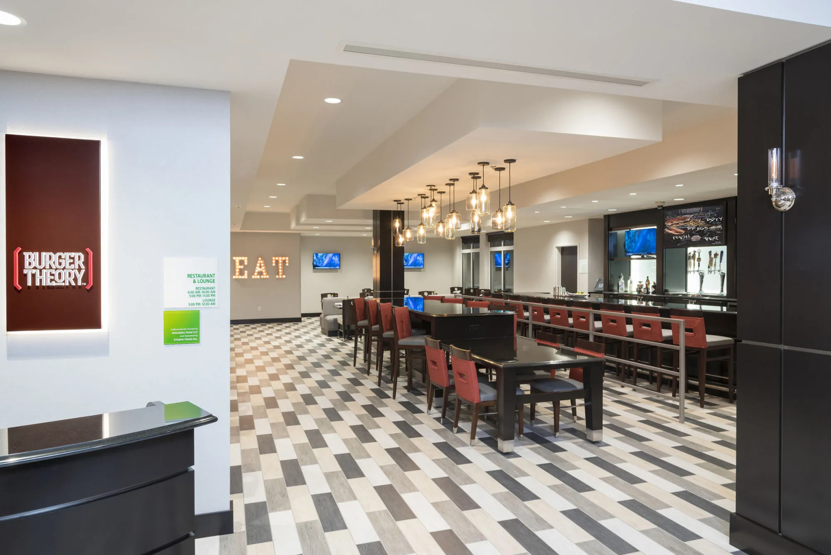 Holiday Inn Indianapolis Airport by IHG