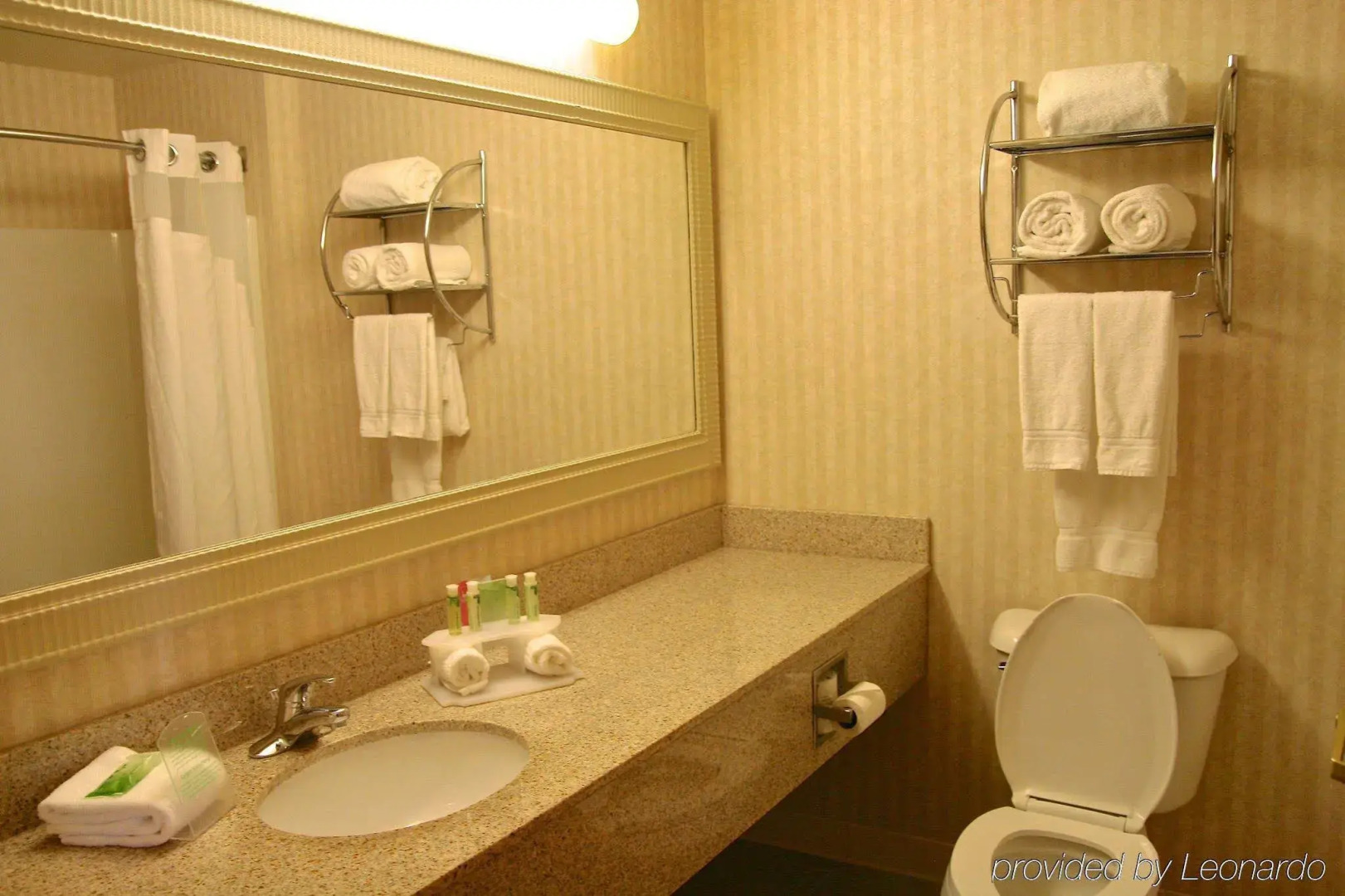 Holiday Inn Express Hotel & Suites Columbus-Groveport by IHG