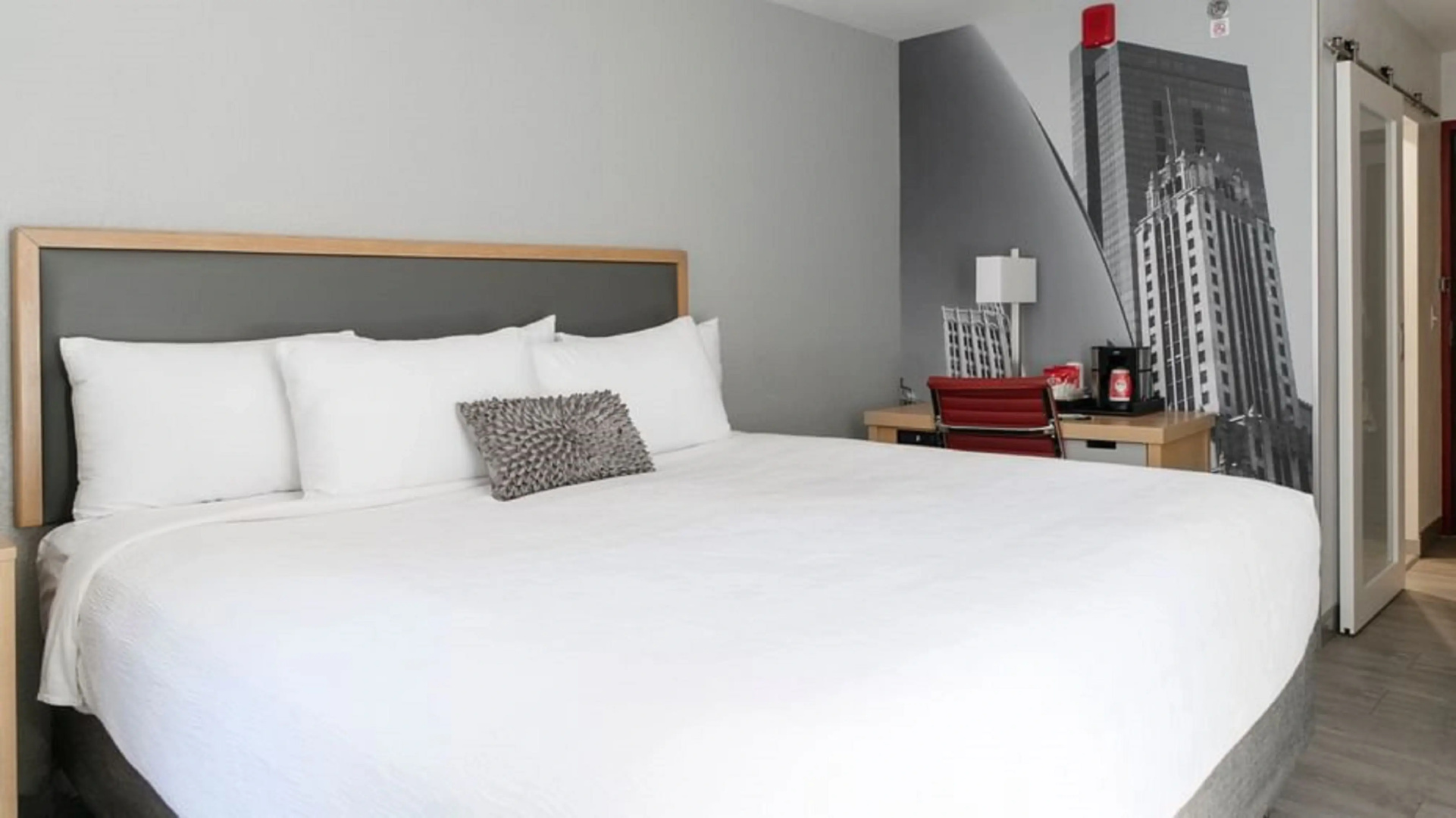 Hotel Saint Clair- Magnificent Mile