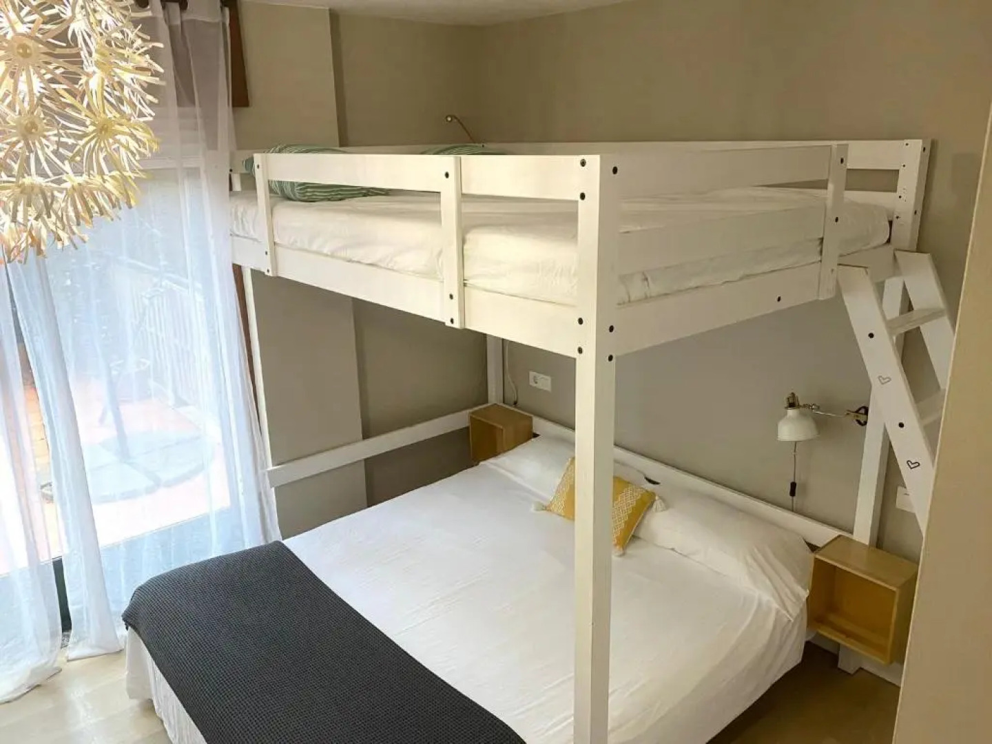 sabaris -BAIONA a 200 metros de Playa Ladeira