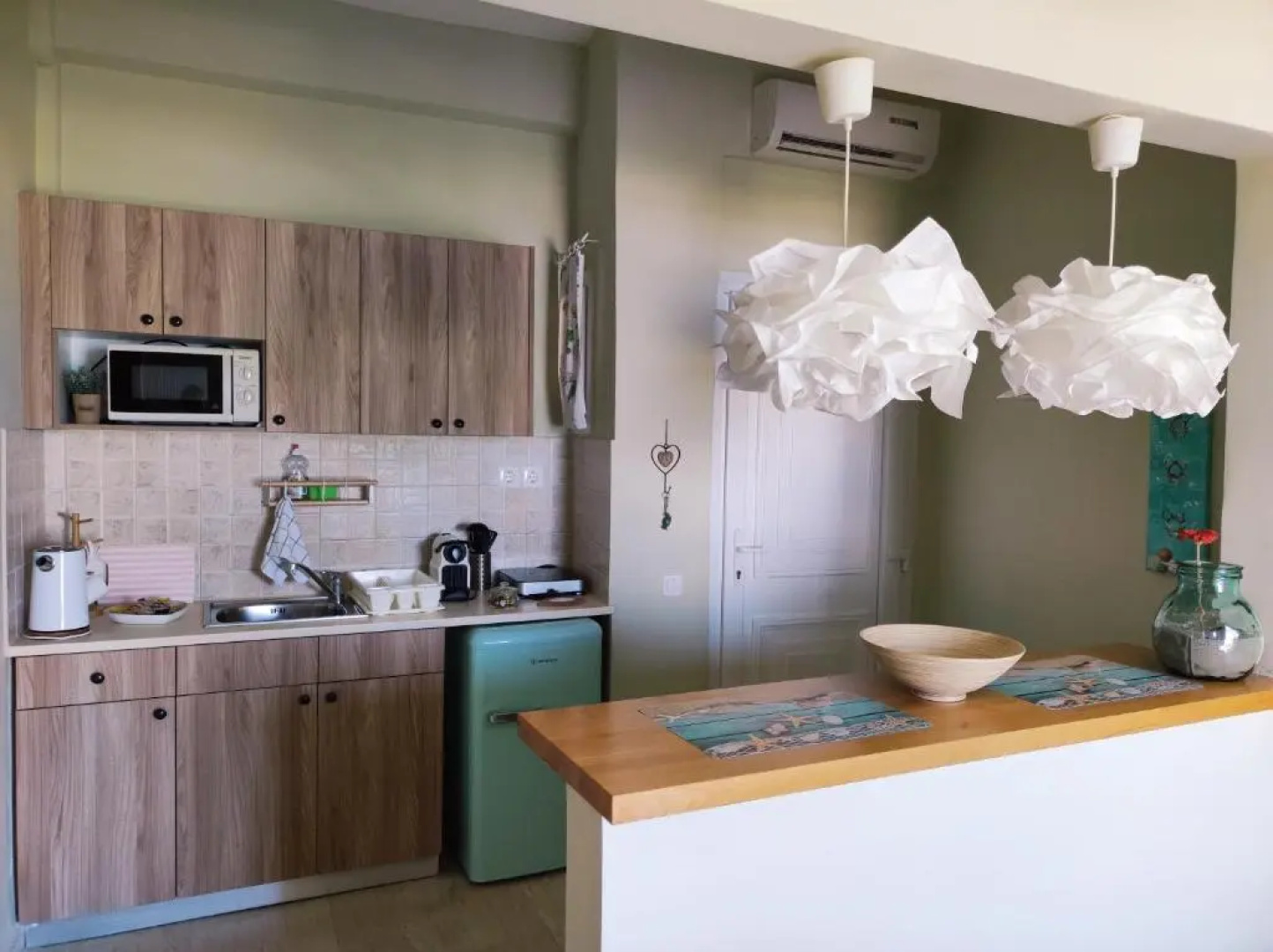 Thalassa Apartments & Studios
