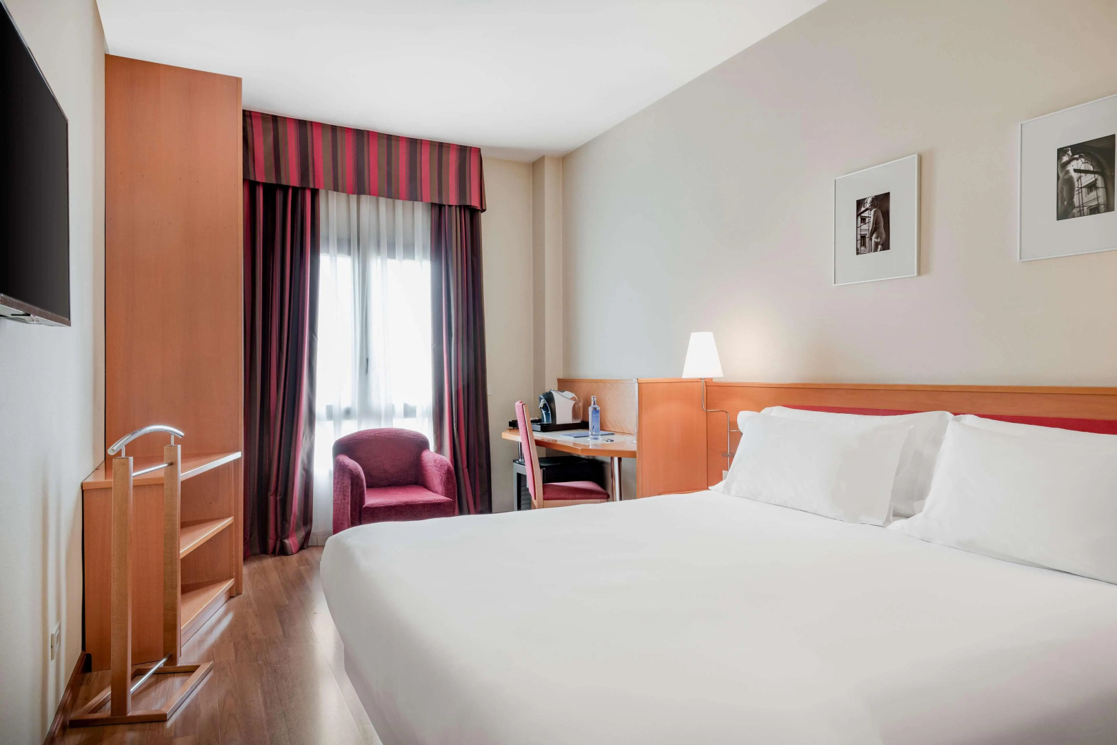 Отель Exe Pozuelo