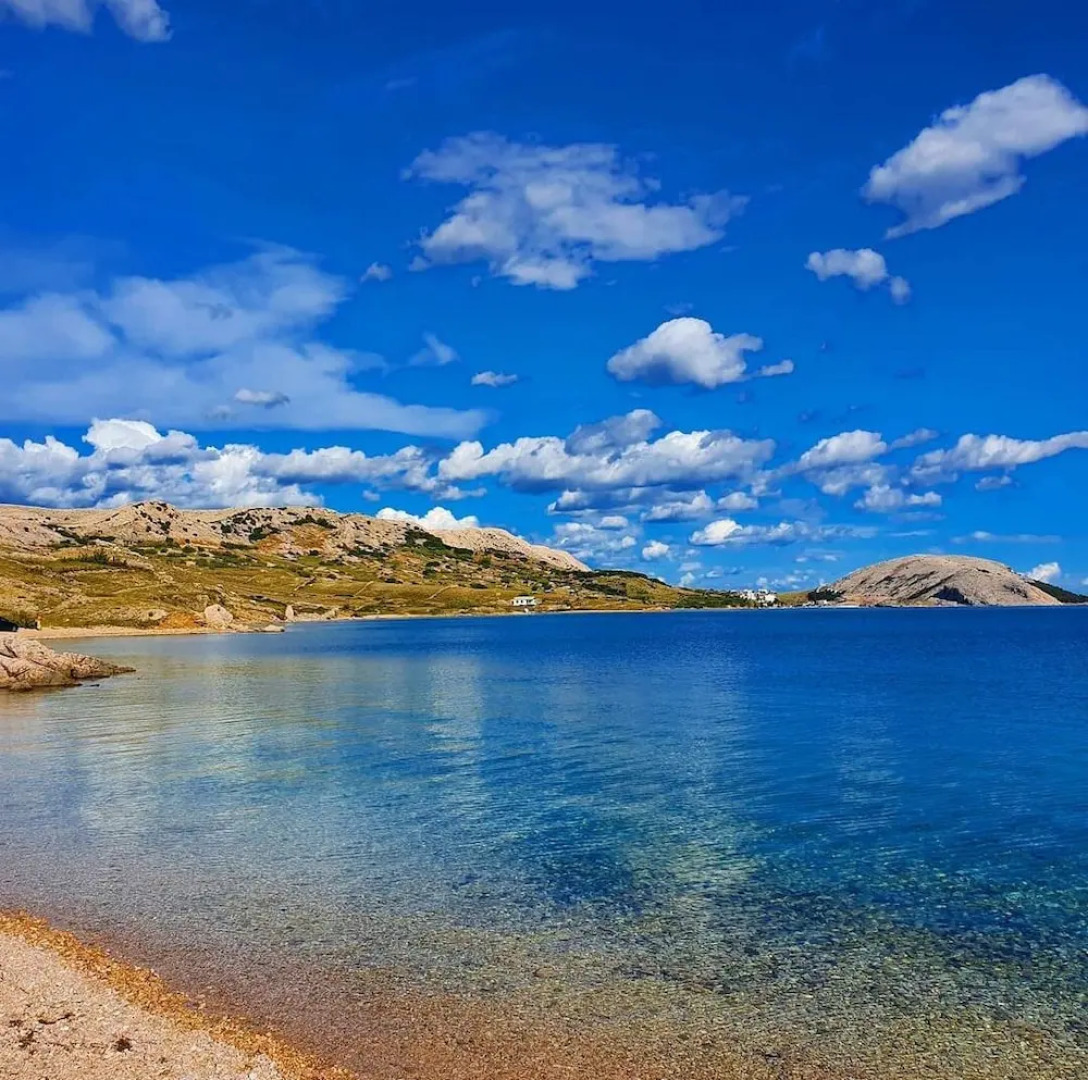 2 Bed Flat - Sleeps 8 - Parking - Wifi