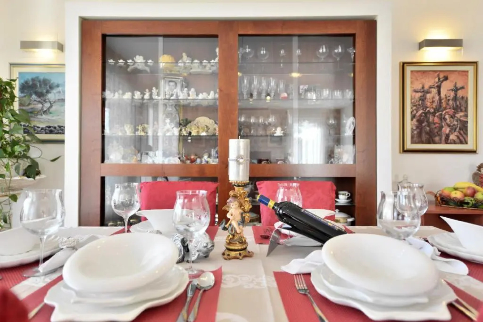 Luxury Seaside Apartment