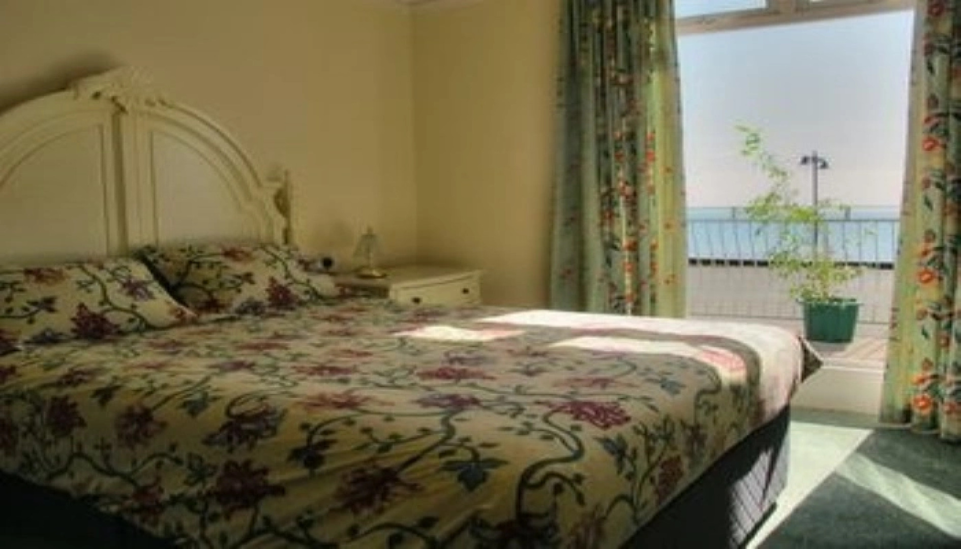 Clifton Seafront Apartments