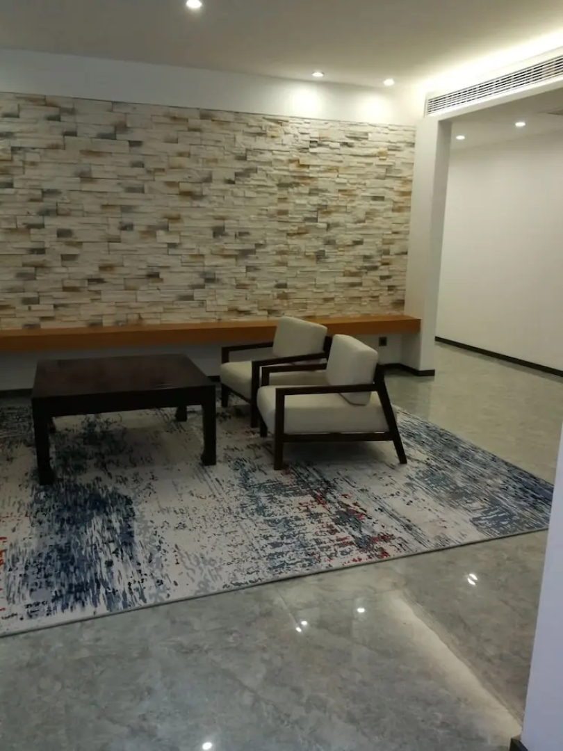 Lushan Xinyuan Hotel