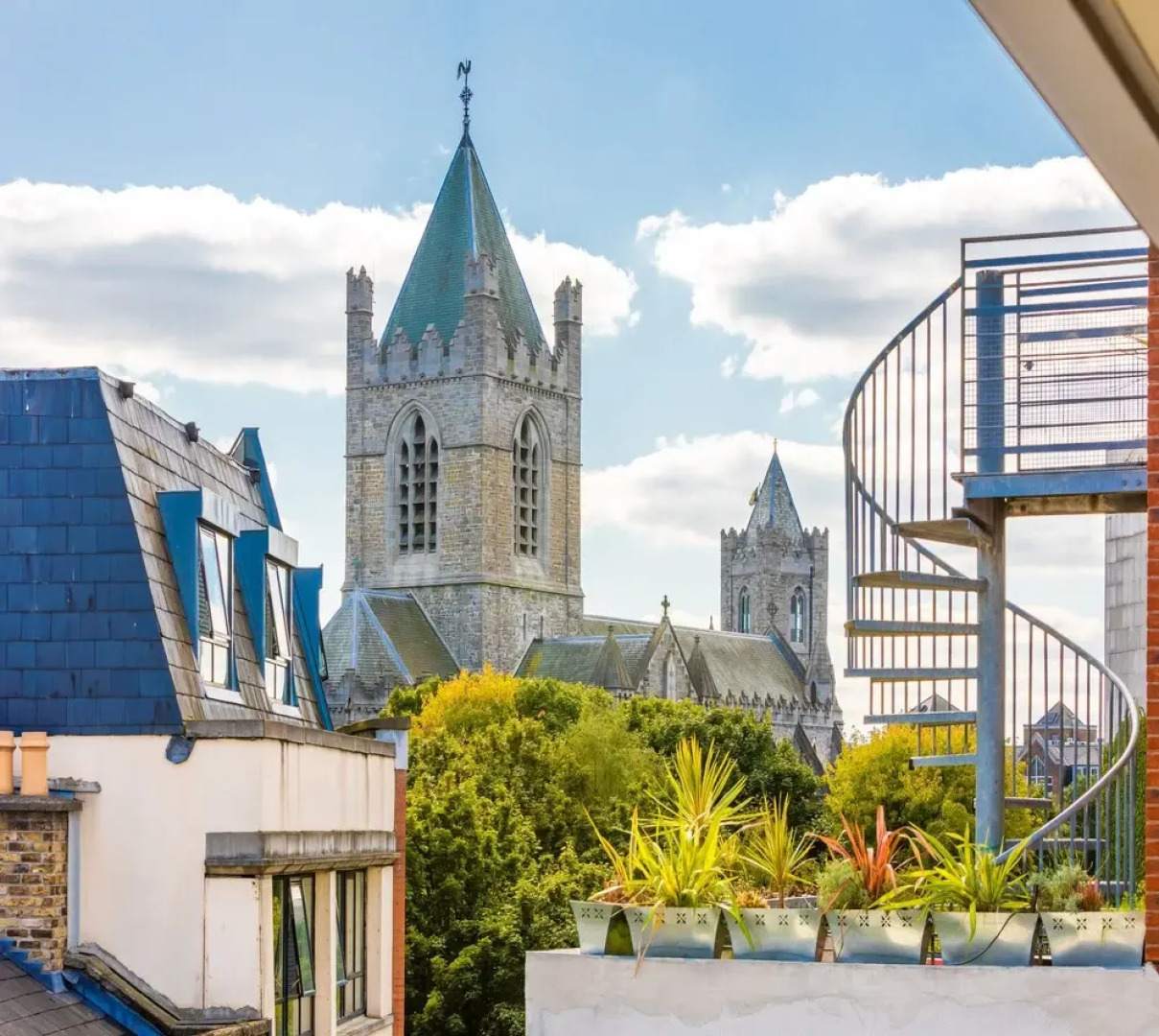 Scarlott Row temple bar dublin 2