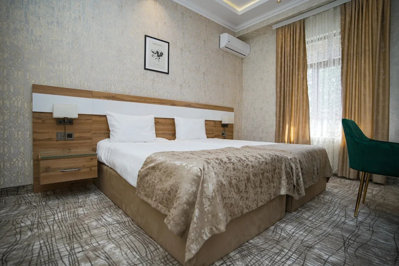 Lakeside Hotel & Spa