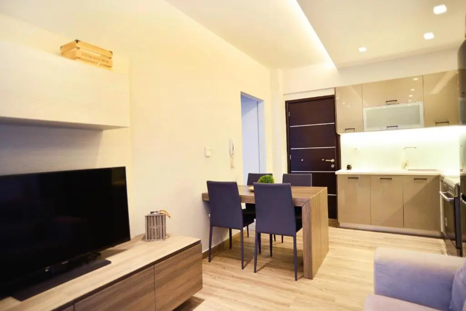 Luxury Suite With Pool 'by DiCar Properties'