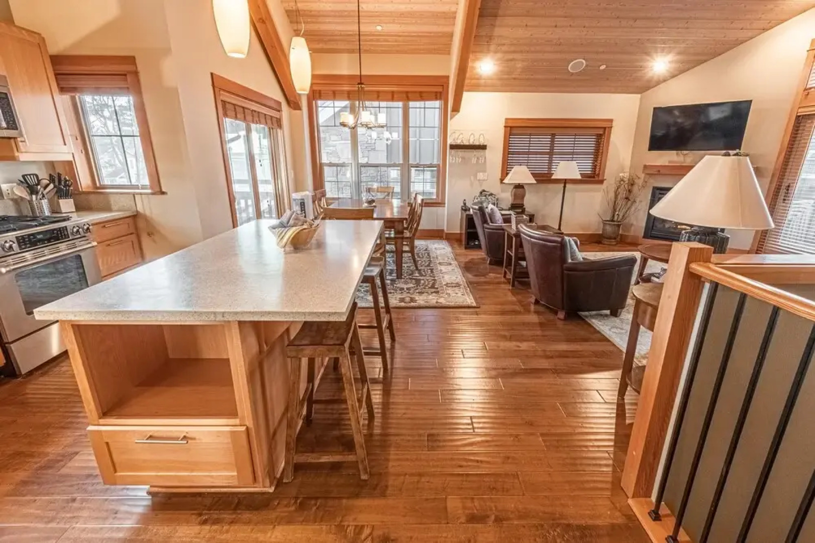 Lodges at Cannon Beach B1