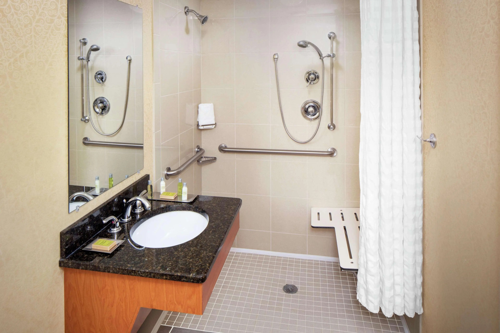 DoubleTree by Hilton Cleveland East Beachwood