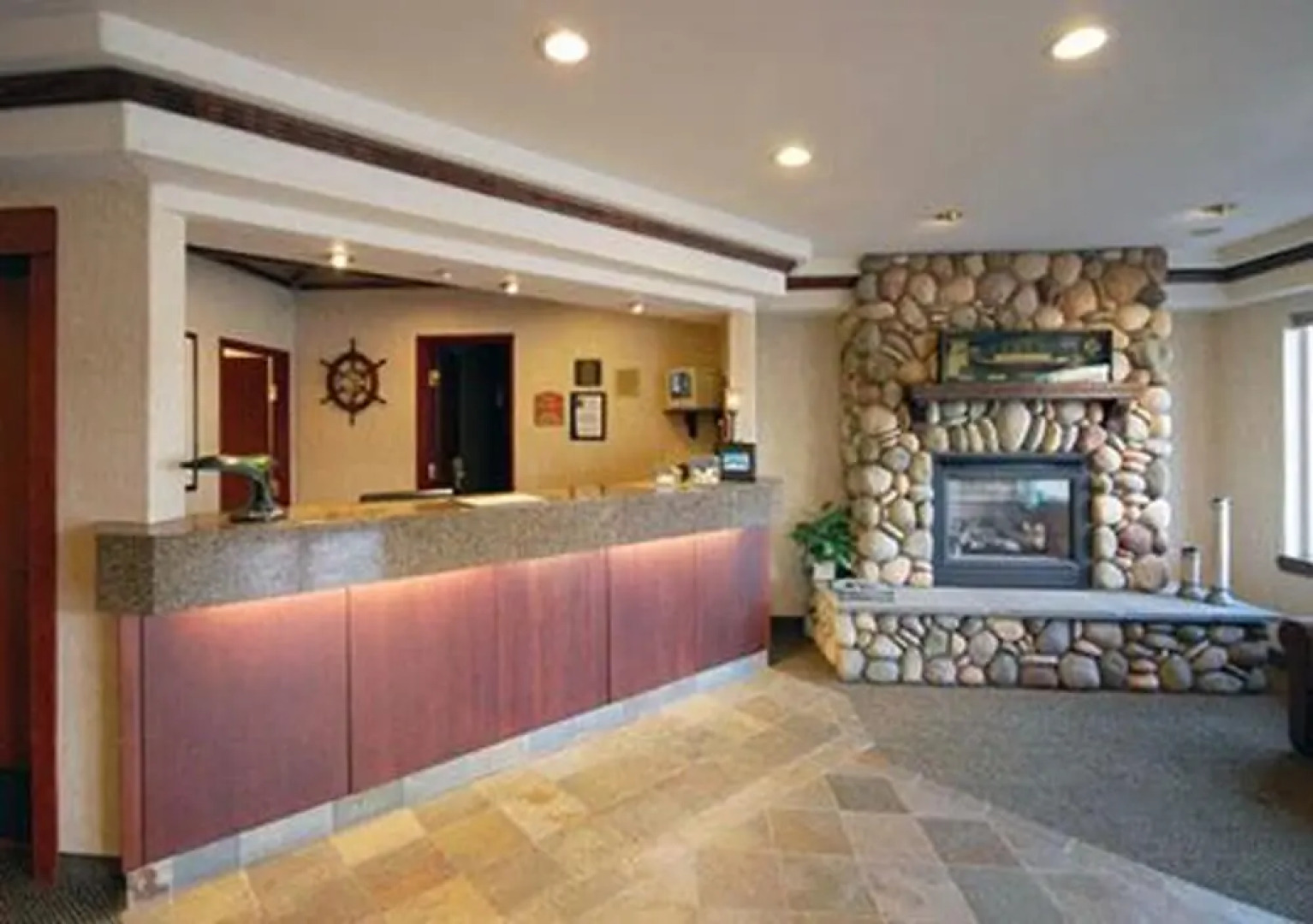 Comfort Inn & Suites