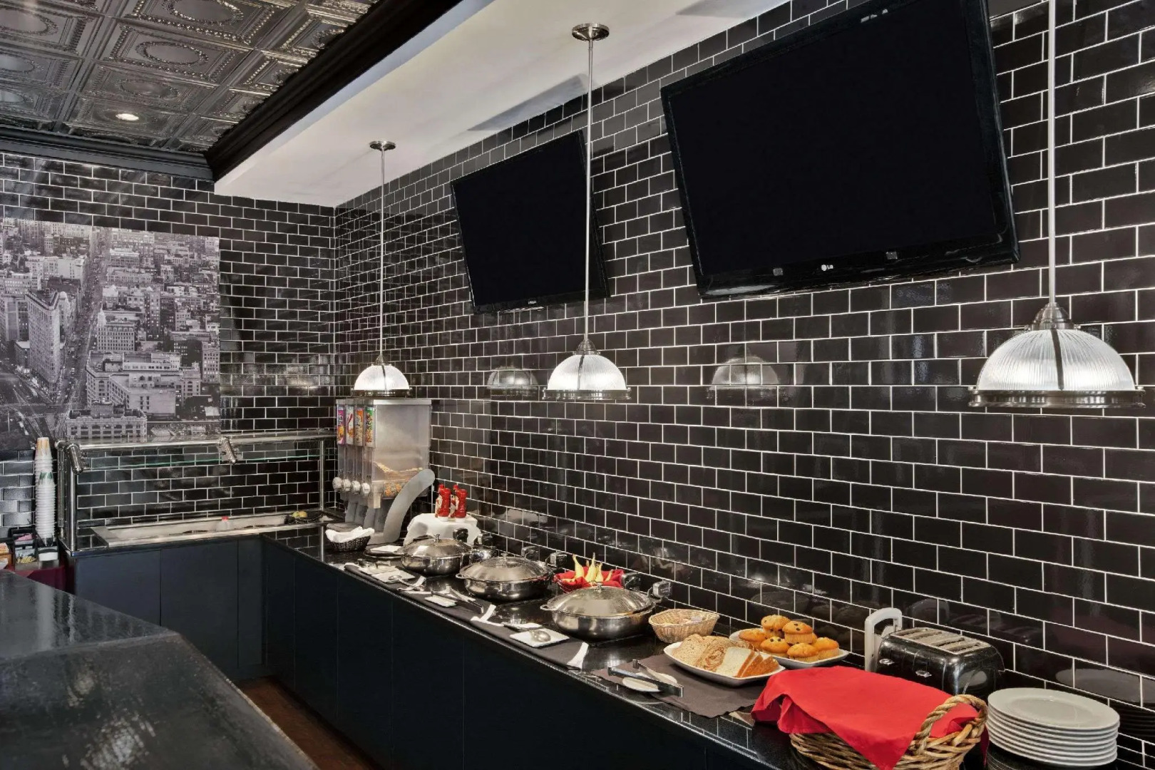 Holiday Inn Long Island-Islip Arpt East by IHG