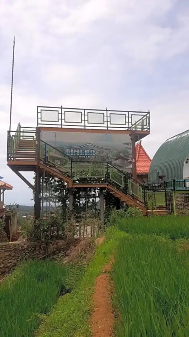 Limerr Resto & Resort