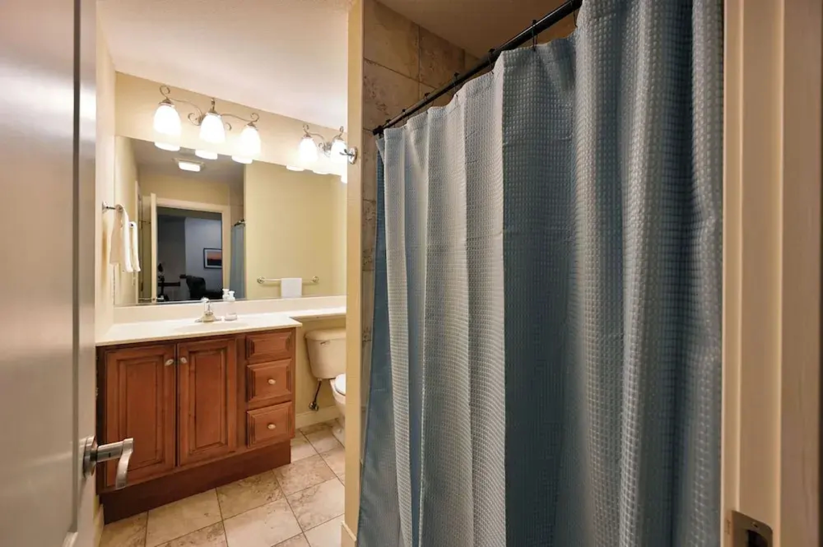 Unit 701 5 bd 3 ba