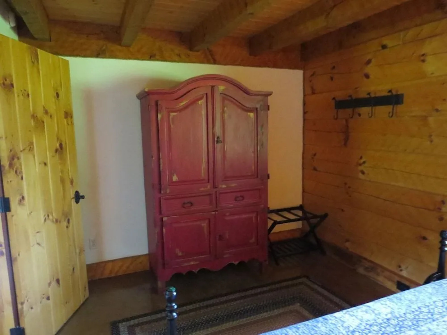 Southern Comfort Lakeside Cabin Resort