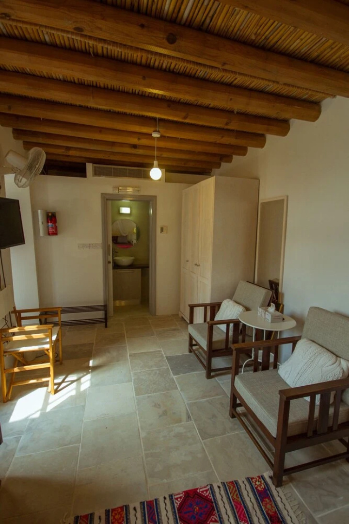 Thyone Studio Cottage