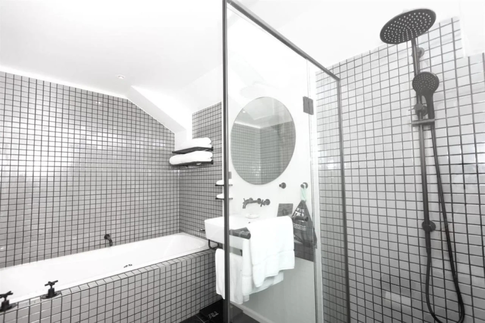 Ovolo Sydney Woolloomooloo, a Wyndham Hotel