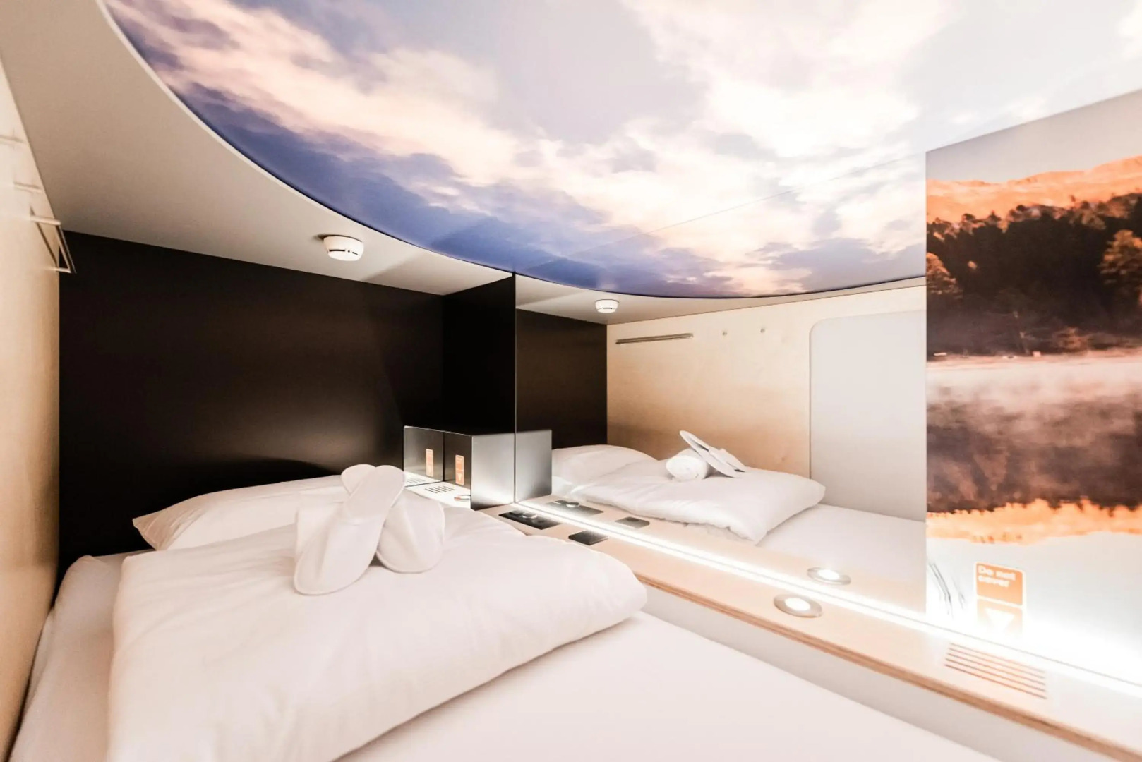 Capsule Hotel - Zurich Airport