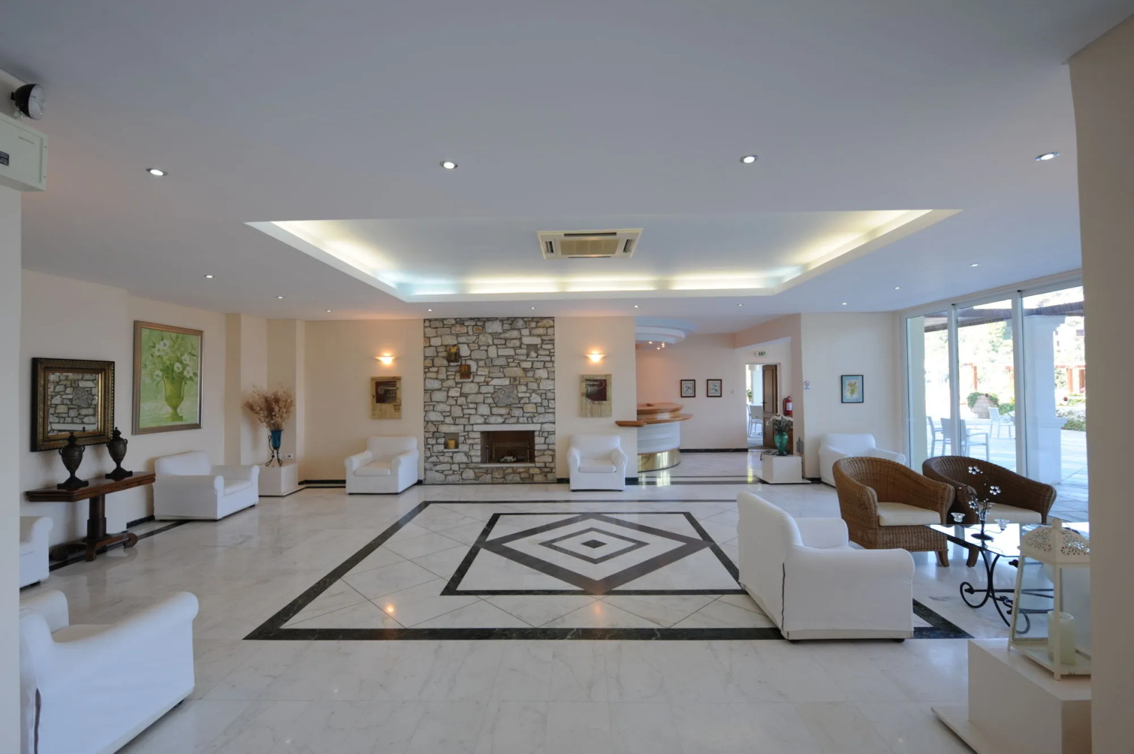 Kanapitsa Mare Hotel