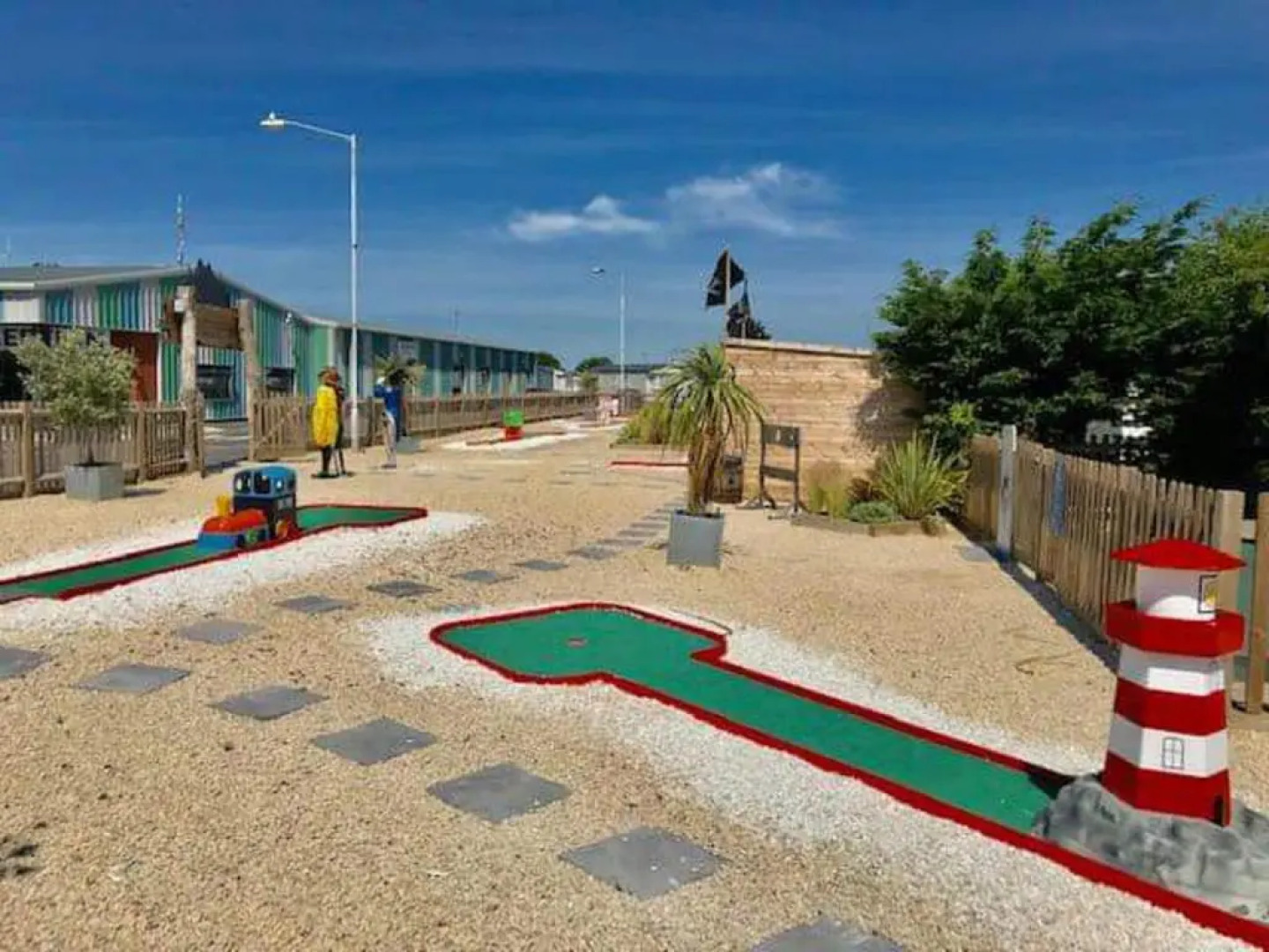 Lodge - Sleeps 8 - Parking, Wifi,