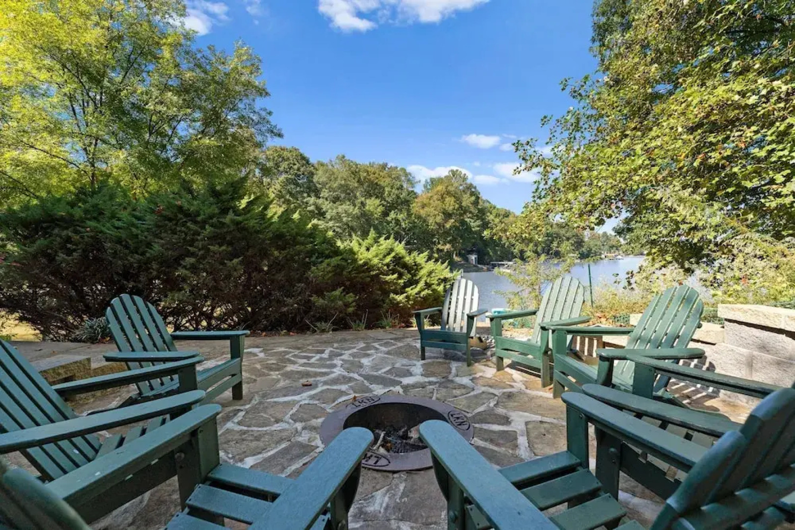 Mi Casa Su Casa by Avantstay Lakefront Escape